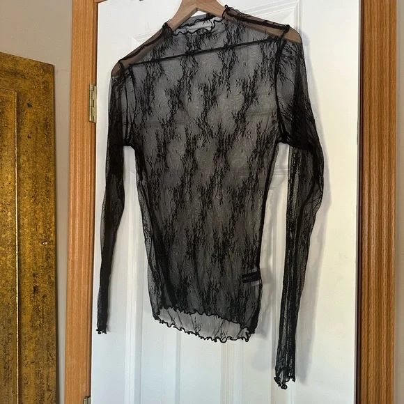 Chic Sheer Black Lace Blouse - Picture 9 of 10